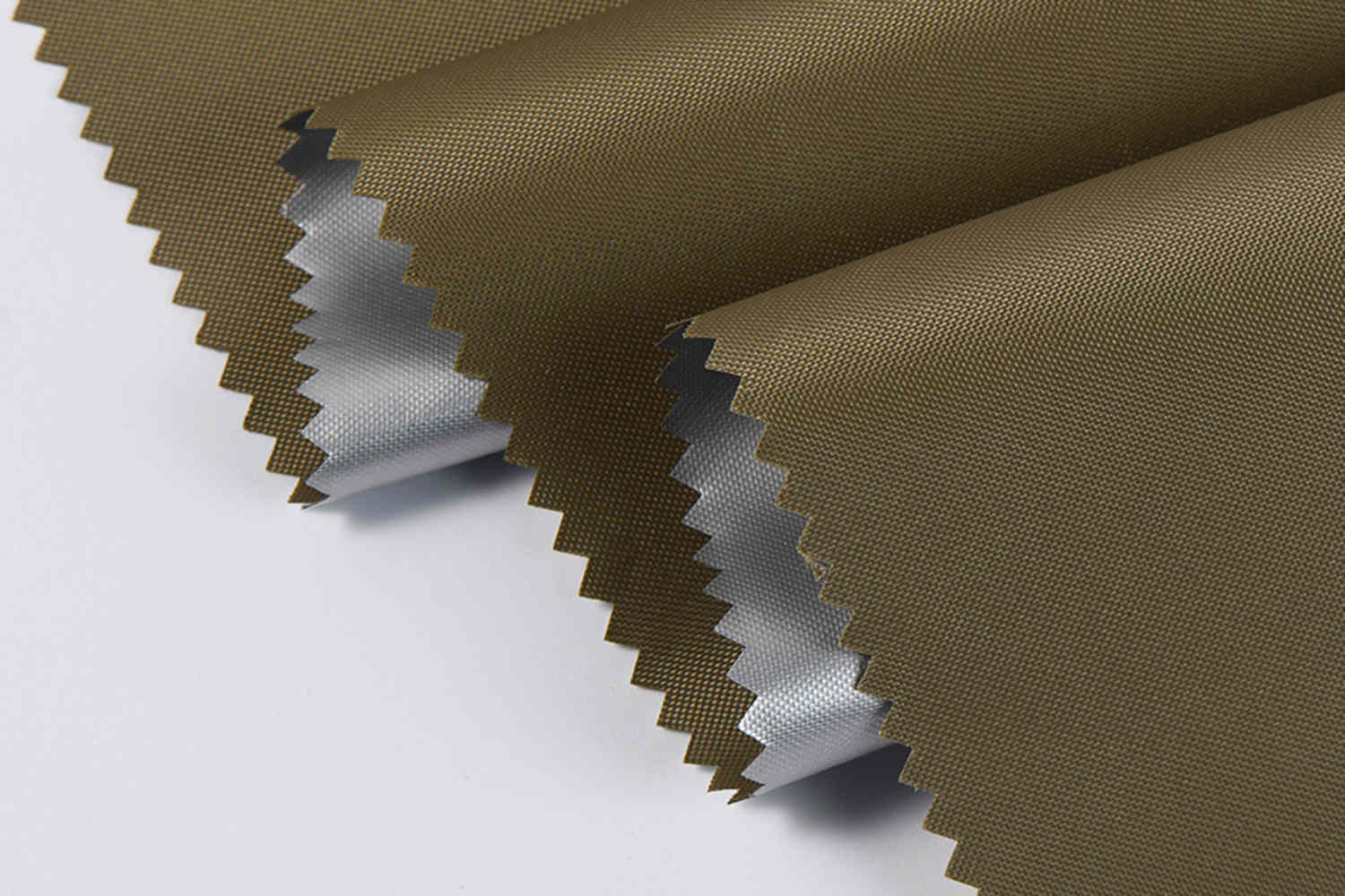 シルバーコーティング付きPU 420D